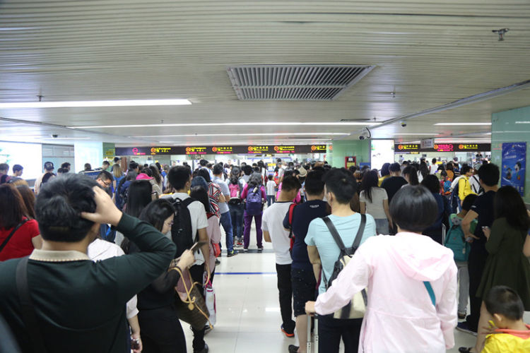 保安机场深圳罗湖口岸预约车接送